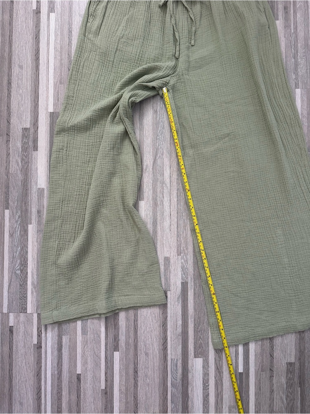 Universal Thread Women's Wide-Leg Cotton Gauze Pants – Size XL, Light Green - Picture 4 of 11